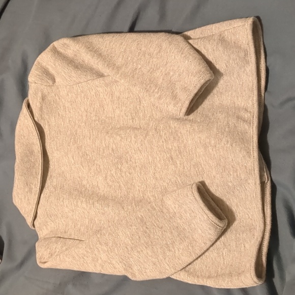 Gymboree Gray sparkly jacket size 6-12 months. Adorable - Picture 4 of 9